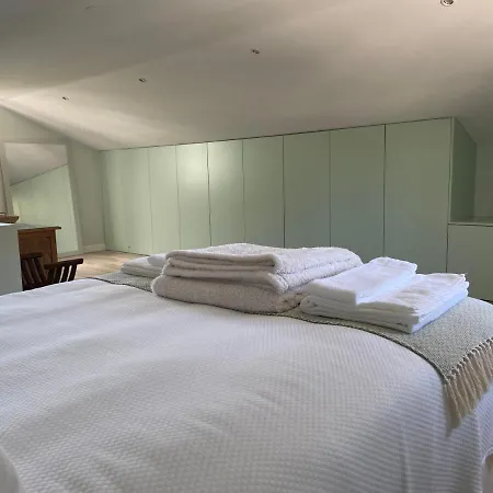 Pine Wood Charm House Ericeira